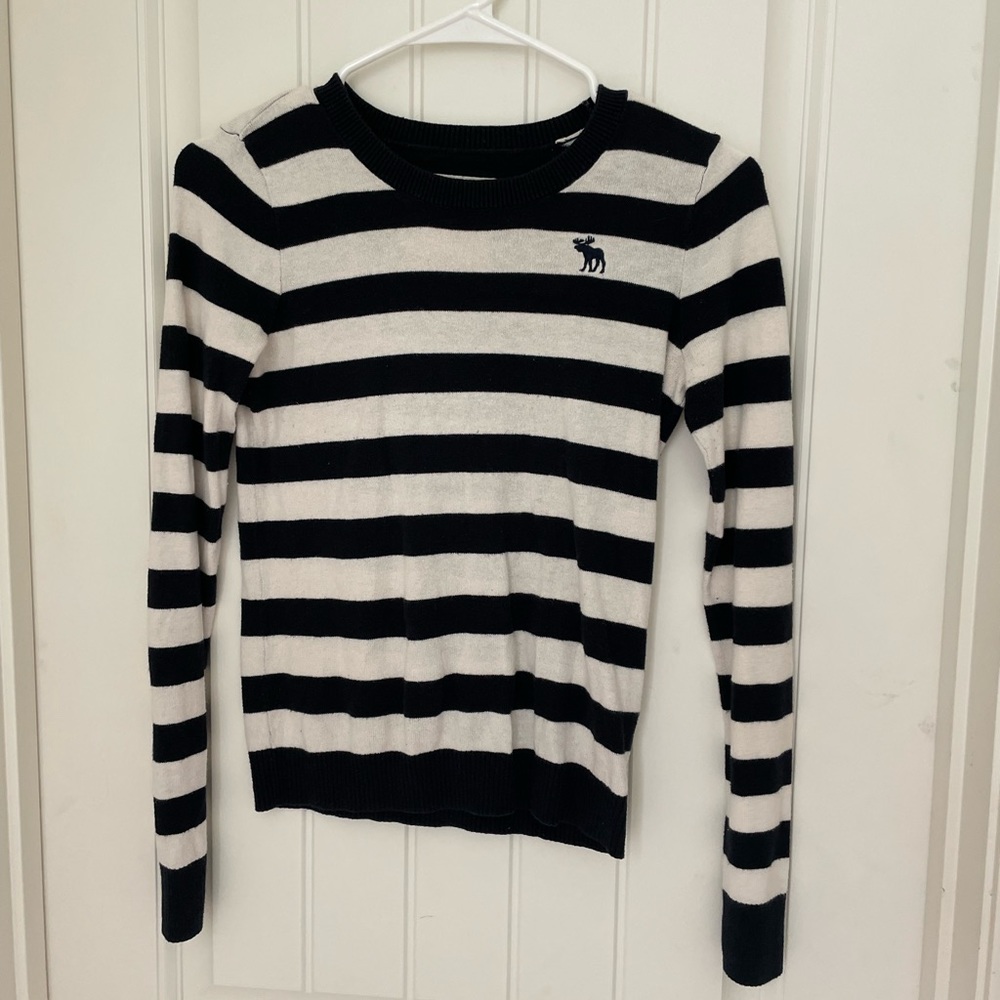 Abercrombie Kids Navy Blue and White Striped Sweater
